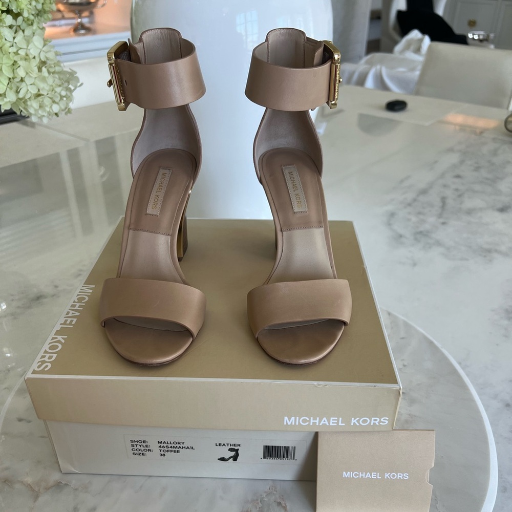 Michael Kors Mallory Sandal